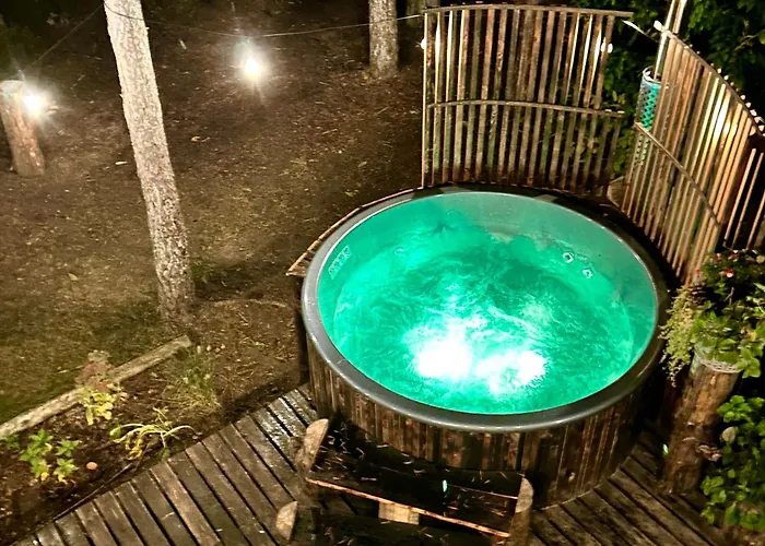 Semesterbostad Lubiana180 Wabi Sabi W Lesie Jacuzzi Sauna Kominek - Drewno W Cenie Pobytu - Nad Jeziorem Kaszuby Pieski Tylko Do 10kg Za Dodatkowa Oplata *
